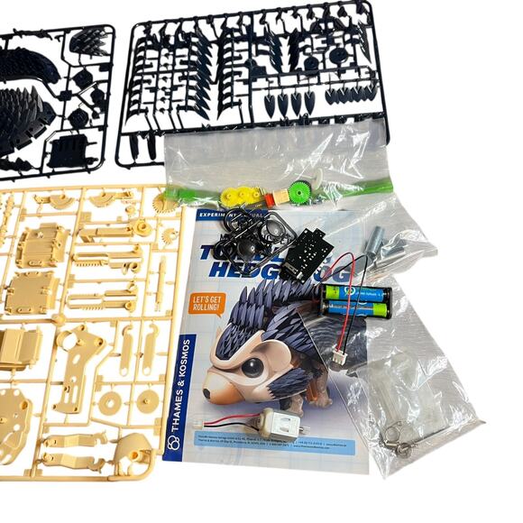Thames & Kosmos My Robotic Pet Tumbling Hedgehog 172pc STEM Experiment Kit - Picture 6 of 9